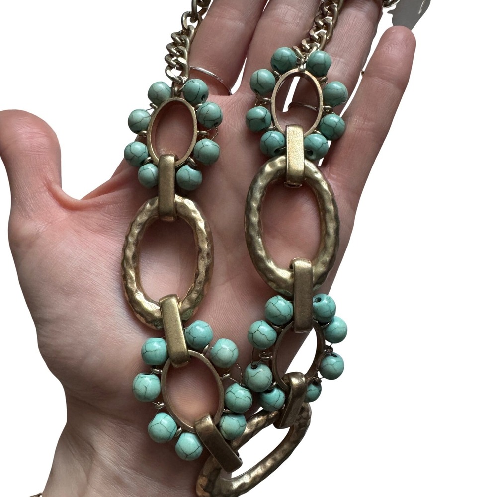 Vintage Julee L Turquoise/Howlite Flower Statement Necklace Gold Tone